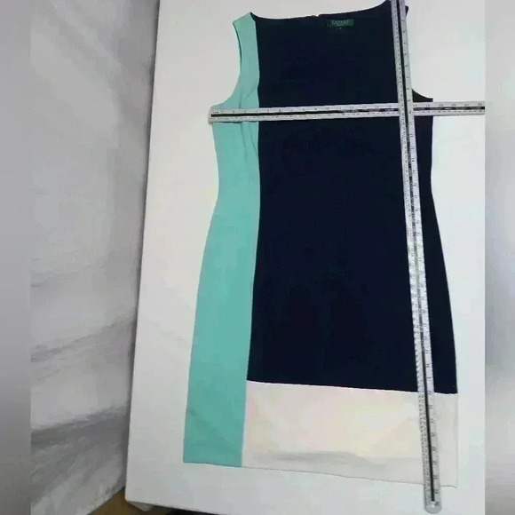 Lauren Ralph Lauren Sleeveless Midi  Dress . NWT Ladies size 14 - Picture 3 of 6